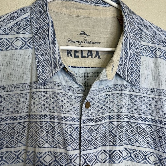 Tommy Bahama Relax Lyocell Blend Blue Button Down Shirt Aztec Tropical Print XXL - Picture 2 of 14